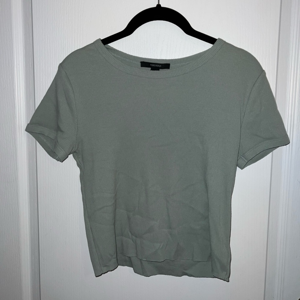 blue/green cropped tee